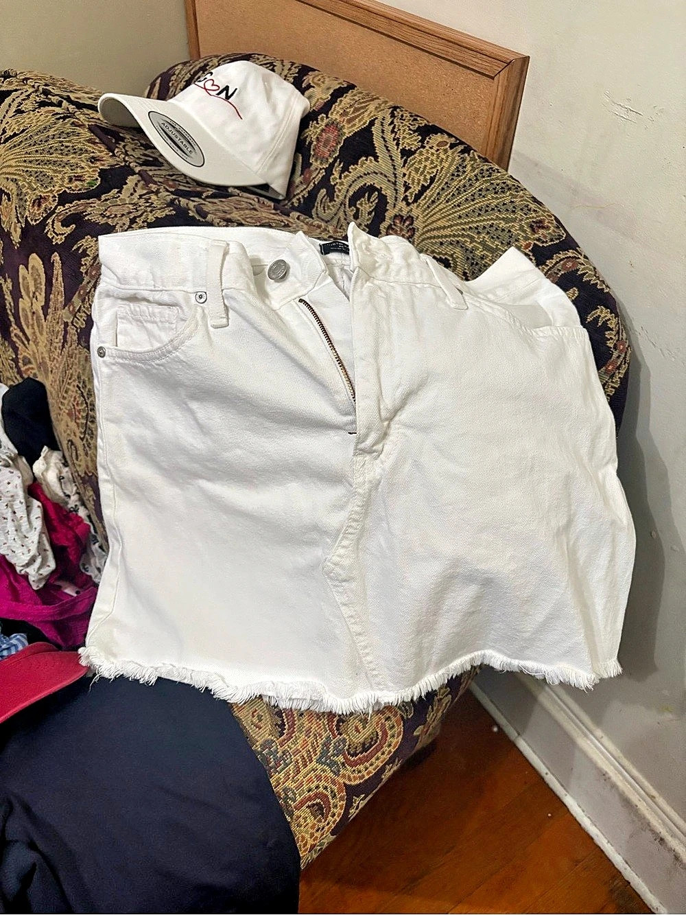 JustBlack White Jean Shorts Size Medium